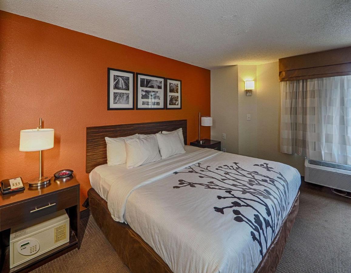 Sleep Inn & Suites Spring Lake - Fayetteville Near Fort Bragg Bagian luar foto