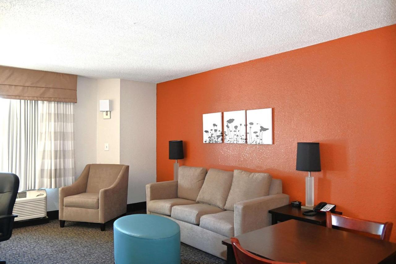 Sleep Inn & Suites Spring Lake - Fayetteville Near Fort Bragg Bagian luar foto