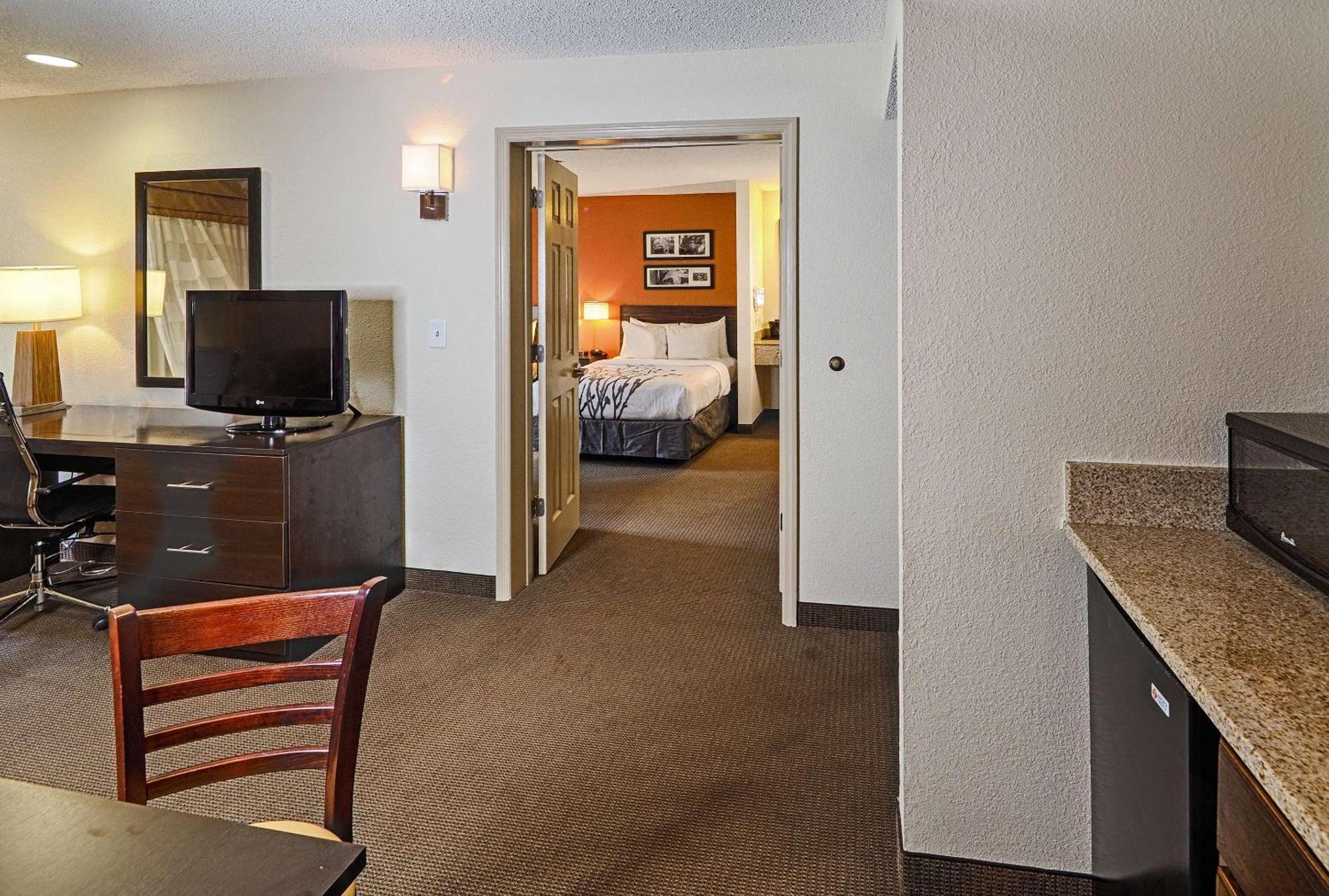 Sleep Inn & Suites Spring Lake - Fayetteville Near Fort Bragg Bagian luar foto