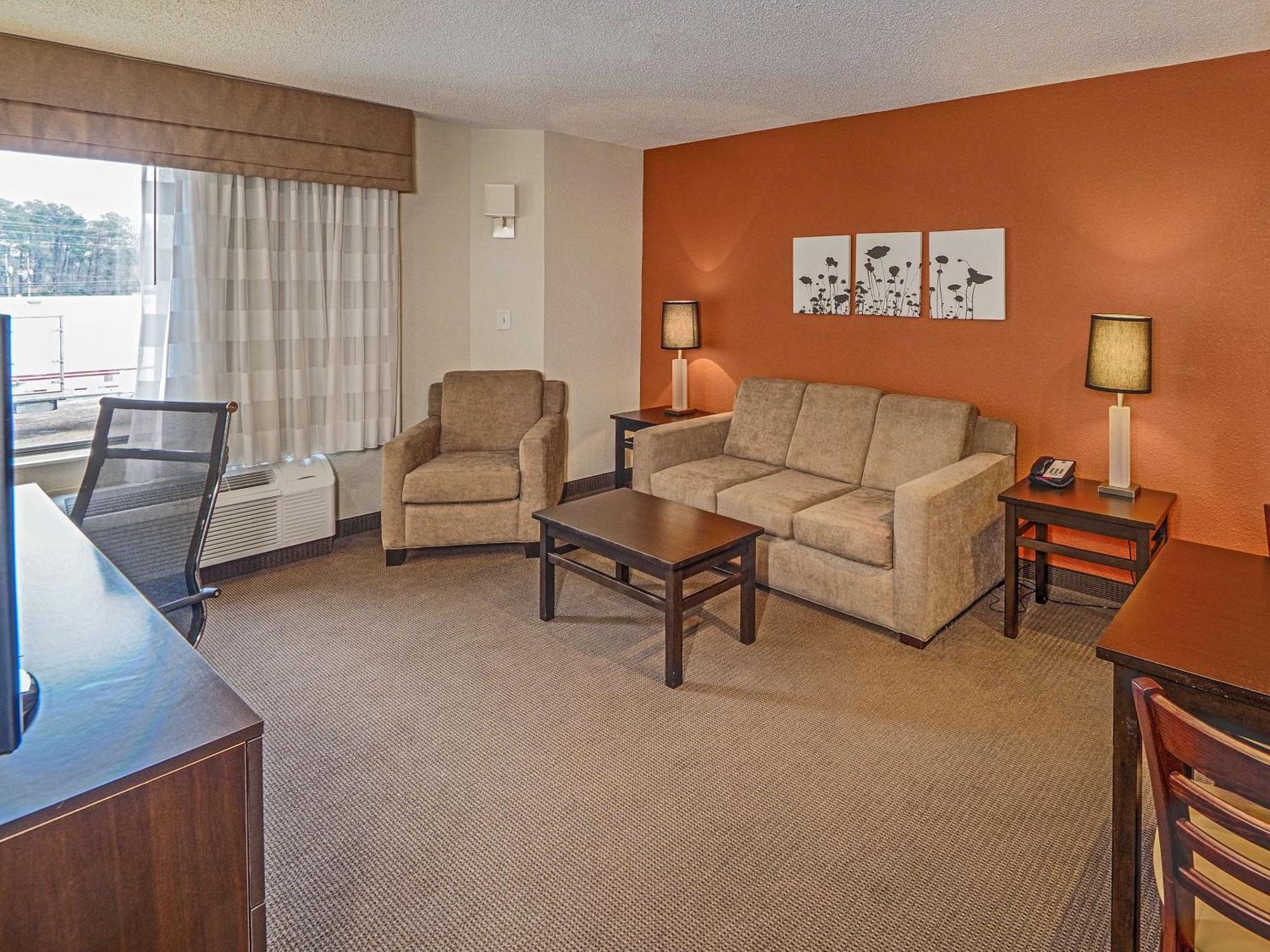 Sleep Inn & Suites Spring Lake - Fayetteville Near Fort Bragg Bagian luar foto