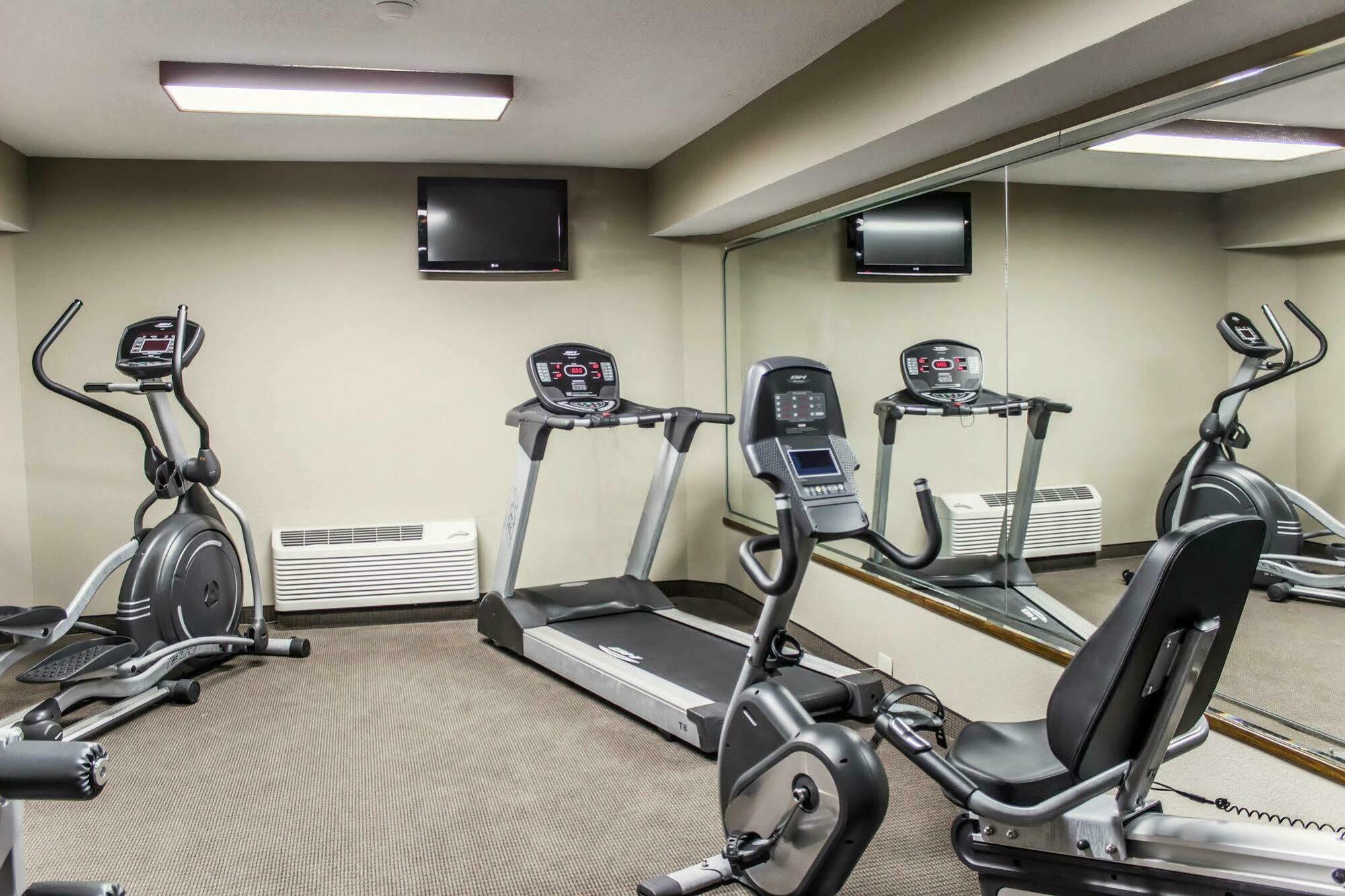 Sleep Inn & Suites Spring Lake - Fayetteville Near Fort Bragg Bagian luar foto