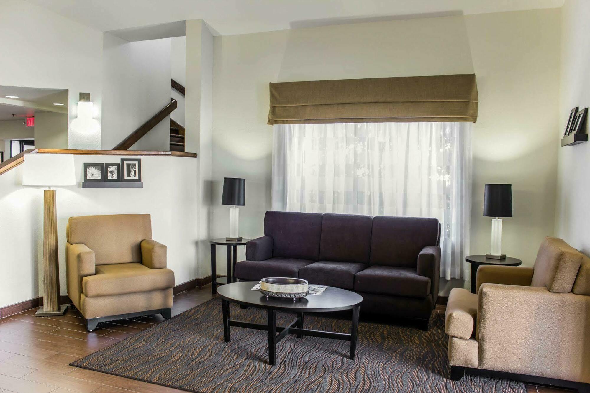 Sleep Inn & Suites Spring Lake - Fayetteville Near Fort Bragg Bagian luar foto